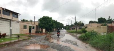 Vereador Johnys Basso mais uma vez pede recuperação na Rua Voluntario da Pátria  