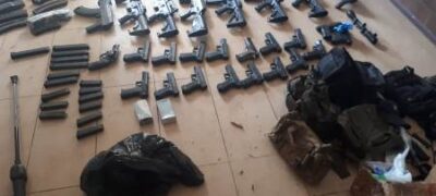 Garras e Choque apreendem arsenal em residência do Monte Líbano