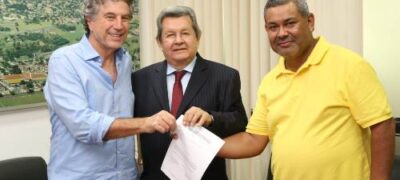 Onevan e Hemerson Buiú apresentam requerimentos a Murilo Zauith