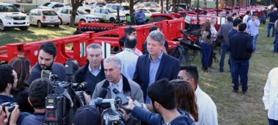 Novos equipamentos dão velocidade à produção e modernizam agricultura familiar, afirma governador