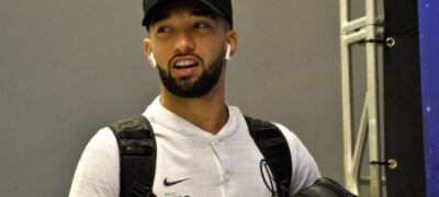 Com gols e assistências, Clayson se destaca no Corinthians e ganha moral com Carille