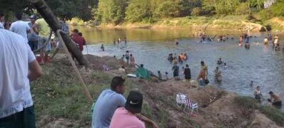 Vereador Xetinho pede parceria para limpeza da Praia do Pompilio
