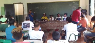 Indígenas da Aldeia Piracua contam sua própria história em palestra aos jovens