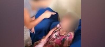 Idosa de 82 anos apanha da nora enquanto filho filma agressão