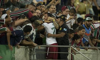 Com gol de Nenê, Fluminense vence Flamengo e segue 100% no Carioca