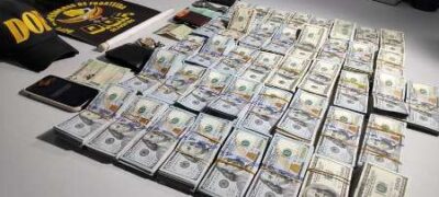 Dupla é presa com 400 mil dólares em Dourados e polícia investiga negociação por drogas