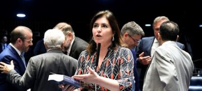 Simone Tebet salva projeto sobre identidade de radialistas ao evitar que texto seja enterrado