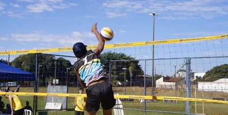 Seletiva definirá duplas para representar MS no Circuito Brasileiro Sub-17 de Vôlei de Praia