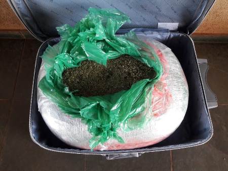 Passageira de ônibus que transportava droga para Cuiabá foi presa pelo DOF durante a Operação Hórus