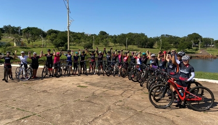 Pedal das Divas reúne ciclistas em alusão ao Dia Internacional da Mulher