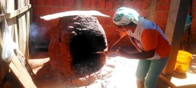 O costume de fazer chipas e sopa paraguaia na Semana Santa se mantem vivo em Bela Vista