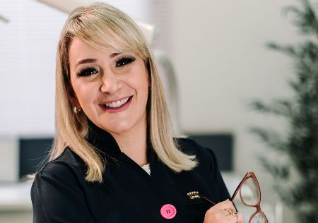 Dra.Roberta Rodrigues usa Inteligência Artificial para tratar os dentes tortos dos pacientes a distância