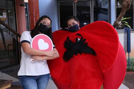 Em tempos de isolamento social, o ‘Dia do Abraço’ deve ser comemorado de outras formas