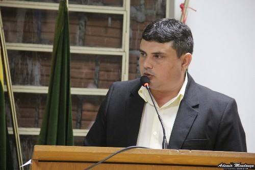 Vereador Johnys Basso cobra investimentos com dinheiro devolvido pela câmara para a prefeitura