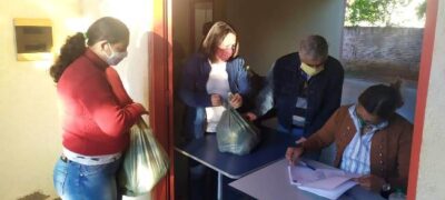 Secretaria de Educação de Caracol faz entrega de kits da merenda escolar