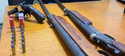 Polícia Civil de Bela Vista apreende 3 armas de fogo, munição e dois adolescentes