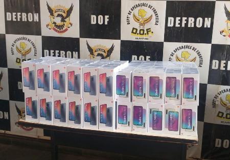 Smartphones e produtos eletrônicos foram apreendido pelo DOF durante a Operação Hórus