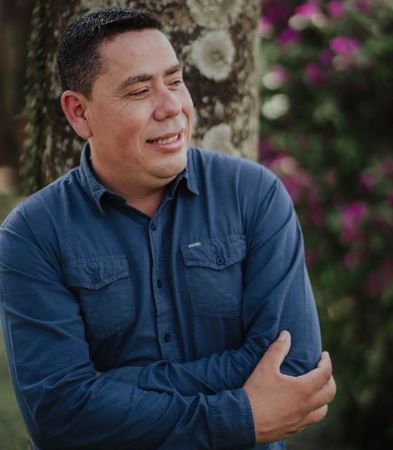 Pré-candidato a vereador, Fábio Quintana deixa de apresentar Show da Manhã