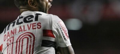 Daniel Alves tem o desafio de permanecer incansável no retorno do São Paulo
