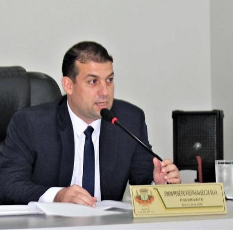 “A população está sendo enganada”, diz vereador Símon se referindo ao agente de Saúde