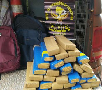 Em abordagens a ônibus DOF apreende mais de 40 quilos de maconha