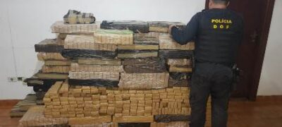 Camionete roubada foi recuperada pelo DOF carregada com mais de uma tonelada de maconha durante a Operação