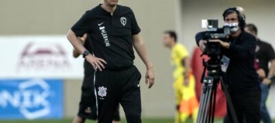 Tiago Nunes crê em evolução do Corinthians, mas lamenta imediatismo