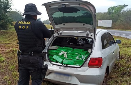 Veículo que seguia para o Paraná com quase 400 quilos de maconha foi apreendido pelo DOF
