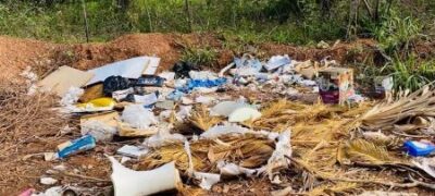 Bela Vista: Lixo e carcaça de animais ocupam rua ao lado do Parque de Exposição Rio Apa