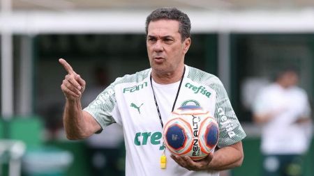 ‘Senhor Paulistão’, Luxa se isola como o maior vencedor da competição