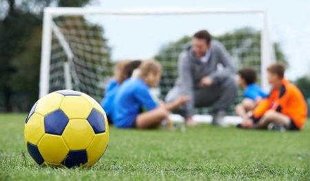 Estratégias para o desenvolvimento do voleibol escolar serão discutidas em curso on-line da Fundesporte
