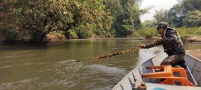 Polícia Militar Ambiental de Jardim autua paranaense por pesca ilegal no rio Miranda e apreende petrechos ilegais