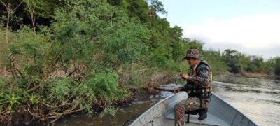 Polícia Militar Ambiental de Jardim fiscaliza o rio da Prata e Formoso onde a pesca é proibida e apreende petrechos