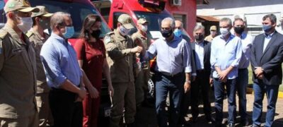 Em nova parceria, Estado e bancada federal entregam unidades de resgate para cinco cidades de MS