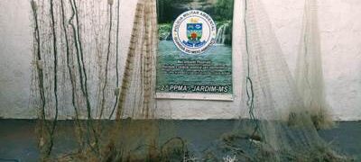 PMA de Jardim fiscaliza o rio da Prata e Formoso onde a pesca é proibida e rio Miranda, surpreende dois pescadores em pesca predatória