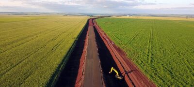 Laguna Carapã: pavimentação da MS-379 avança e 167 moradias já foram entregues