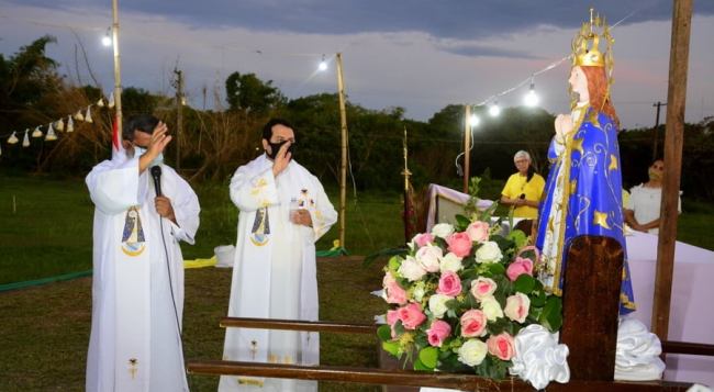 Apesar da pandemia, fiéis pagam promessa a Virgem de Caacupé com missa, novena e carreata em Bela Vista