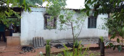 Casa pega fogo no Assentamento Barra do Itá em Bela Vista