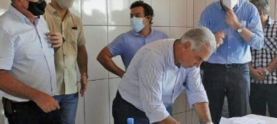 Governador autoriza pavimentação de rodovias importantes para setores industrial e do turismo