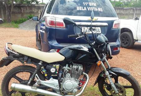 Polícia Militar prende homem por Receptação e apreende motocicleta durante policiamento em Bela Vista