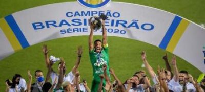 Chapecoense marca gol do título no último lance e conquista a Série B