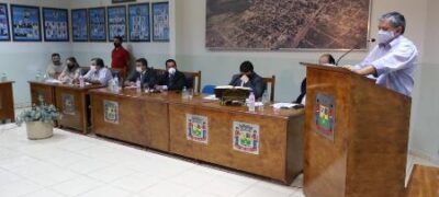 Prefeito Piti discursa na abertura dos trabalhos da Câmara Municipal