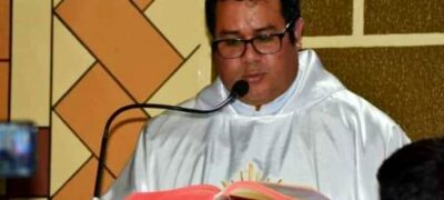 Padre Gustavo Roa Torres recebe homenagem por ter completado um ano de Ordenação Sacerdotal