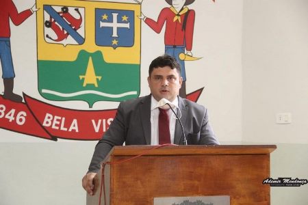 Vereador Johnys Basso faz apelo para população tomar vacina
