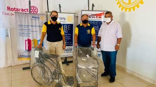 Vereador Hemerson Buiu faz doação de duas cadeiras de rodas para o Rotary Club de Bela Vista