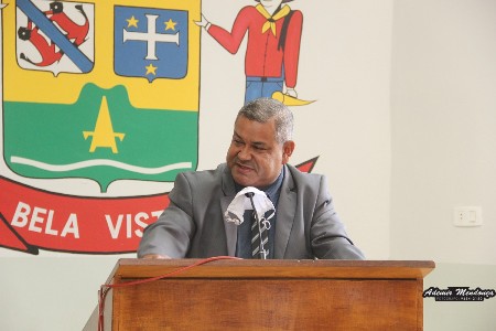 Vereador Hemerson Buiu cobra construção de casas para famílias Ribeirinhas