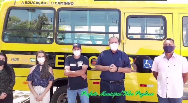 Município de Caracol ganha dois micro-ônibus