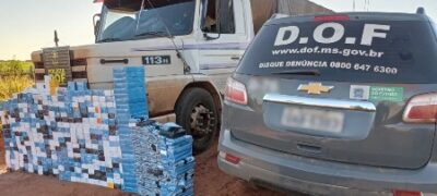 Policias do DOF apreendem carreta com produtos contrabandeados em Ponta Porã