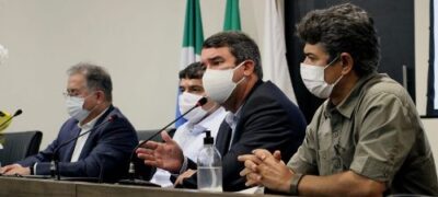 Em evento na Assomasul, Riedel destaca ações de combate à pandemia