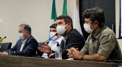 Em evento na Assomasul, Riedel destaca ações de combate à pandemia